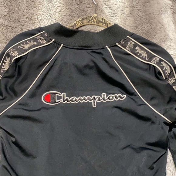 Champion Vintage Jacket - Picture 3 of 3